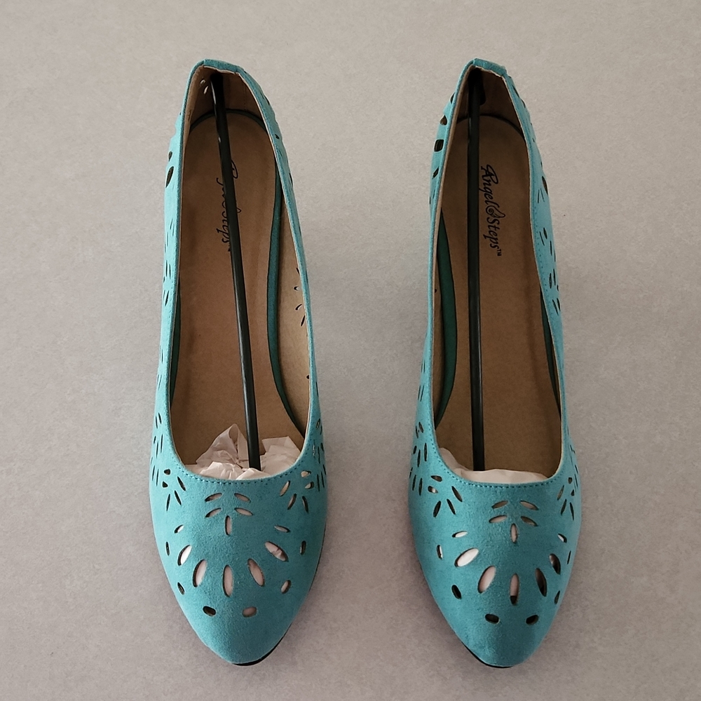 Angel steps heel